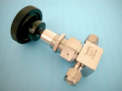 Manual Valve Nupro | © Scienta Omicron  Manual Valve Nupro | © Scienta Omicron